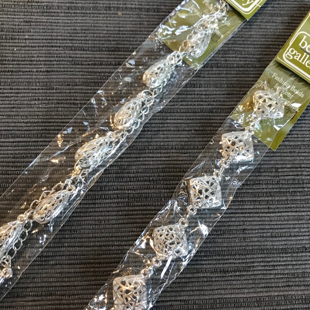 SILVER METAL TEARDROP, DIAMOND CHARM CONNECTOR LOT